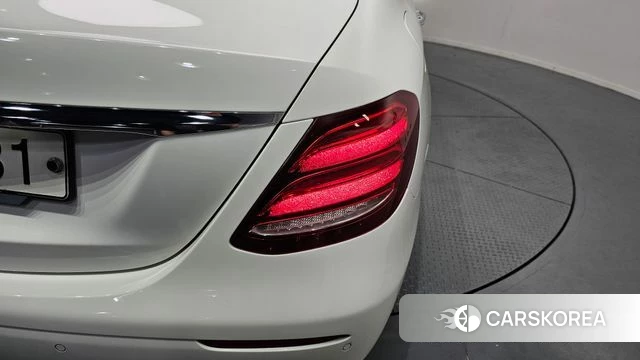 Mercedes-Benz E-Class W213 id 4417430 из Кореи 15