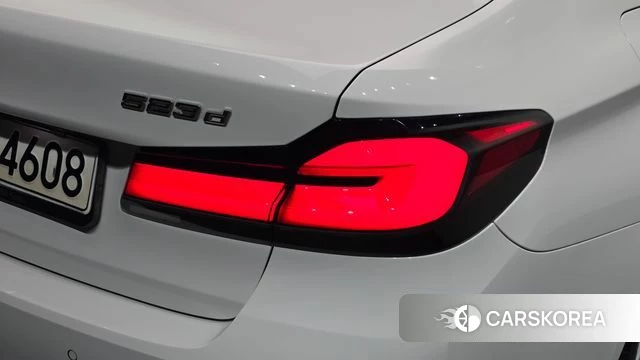 BMW 5 Series (G30) id 4906646 из Кореи 15