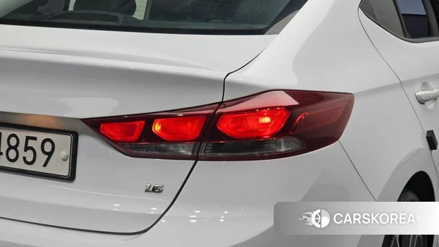 Hyundai Avante AD id 4610478 из Кореи 15