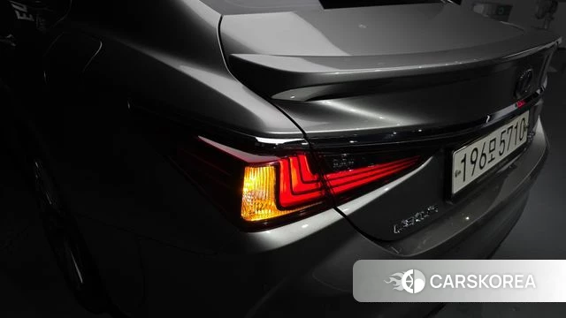 Lexus ES300h 7th generation id 4519173 из Кореи 15