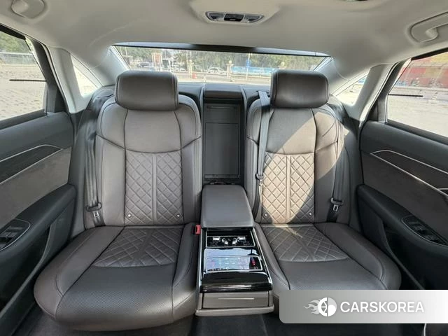 Audi A8 id 4320671 из Китая 15