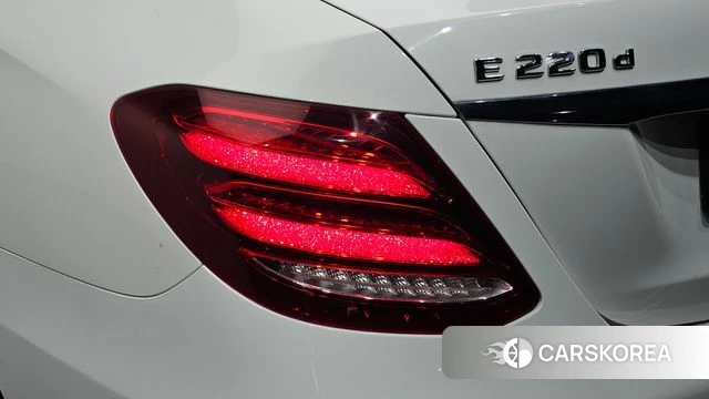 Mercedes-Benz E-Class W213 id 4609959 из Кореи 15