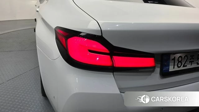 BMW 5 Series (G30) id 4324559 из Кореи 15