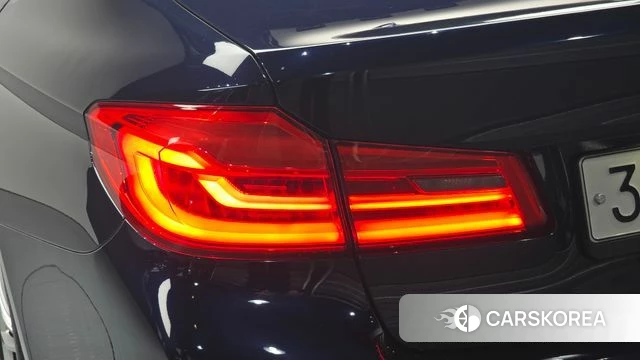 BMW 5 Series (G30) id 4683930 из Кореи 15