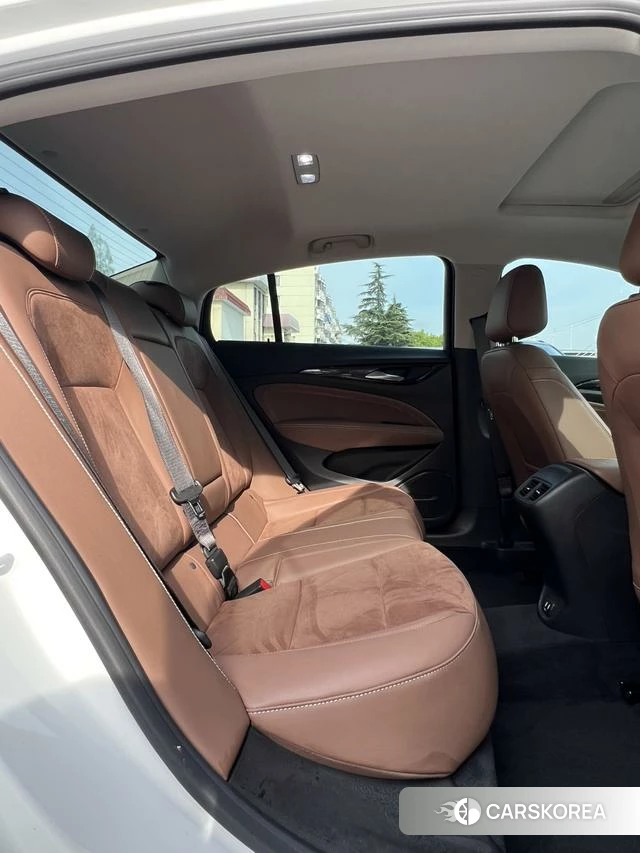 Buick Regal id 4240408 из Китая 15