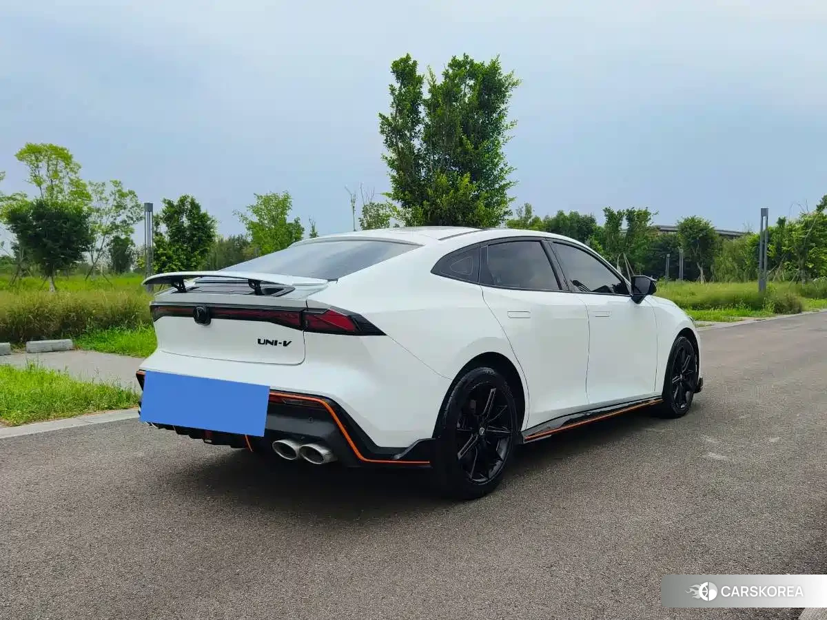 Chang'an UNI-V id 4686108 из Китая 15