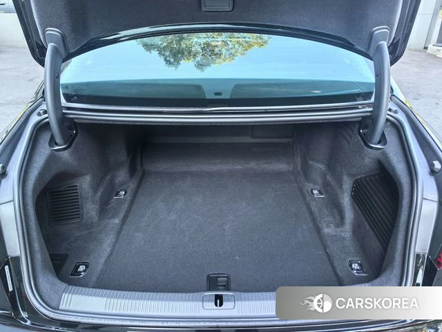 Audi A8 id 4277387 из Китая 15
