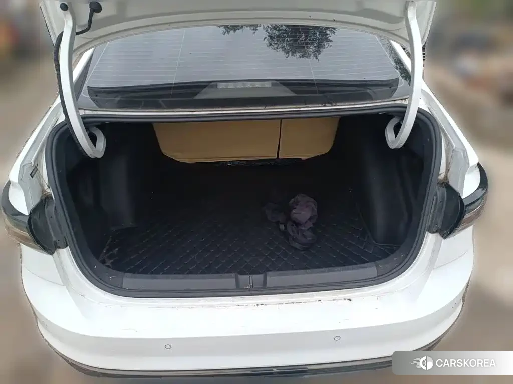 Volkswagen Lavida id 4576601 из Китая 15