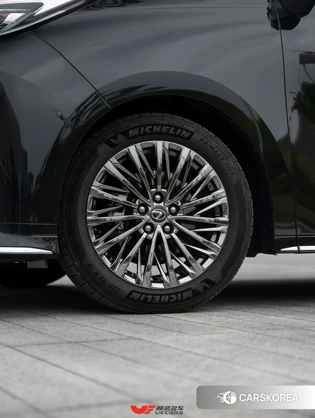 Lexus LM id 4300044 из Китая 15