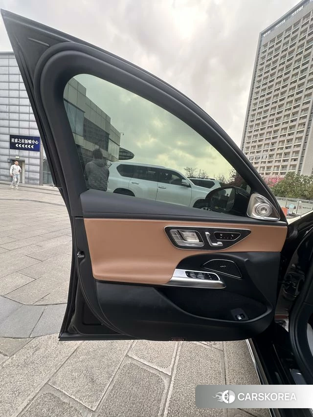 Mercedes-Benz E-class id 3882590 из Китая 15