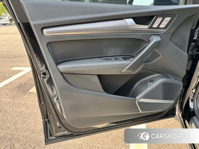 Audi Q5L id 4211480 из Китая 15