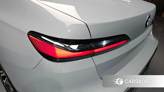 BMW 7 Series (G70) id 4223159 из Кореи 15