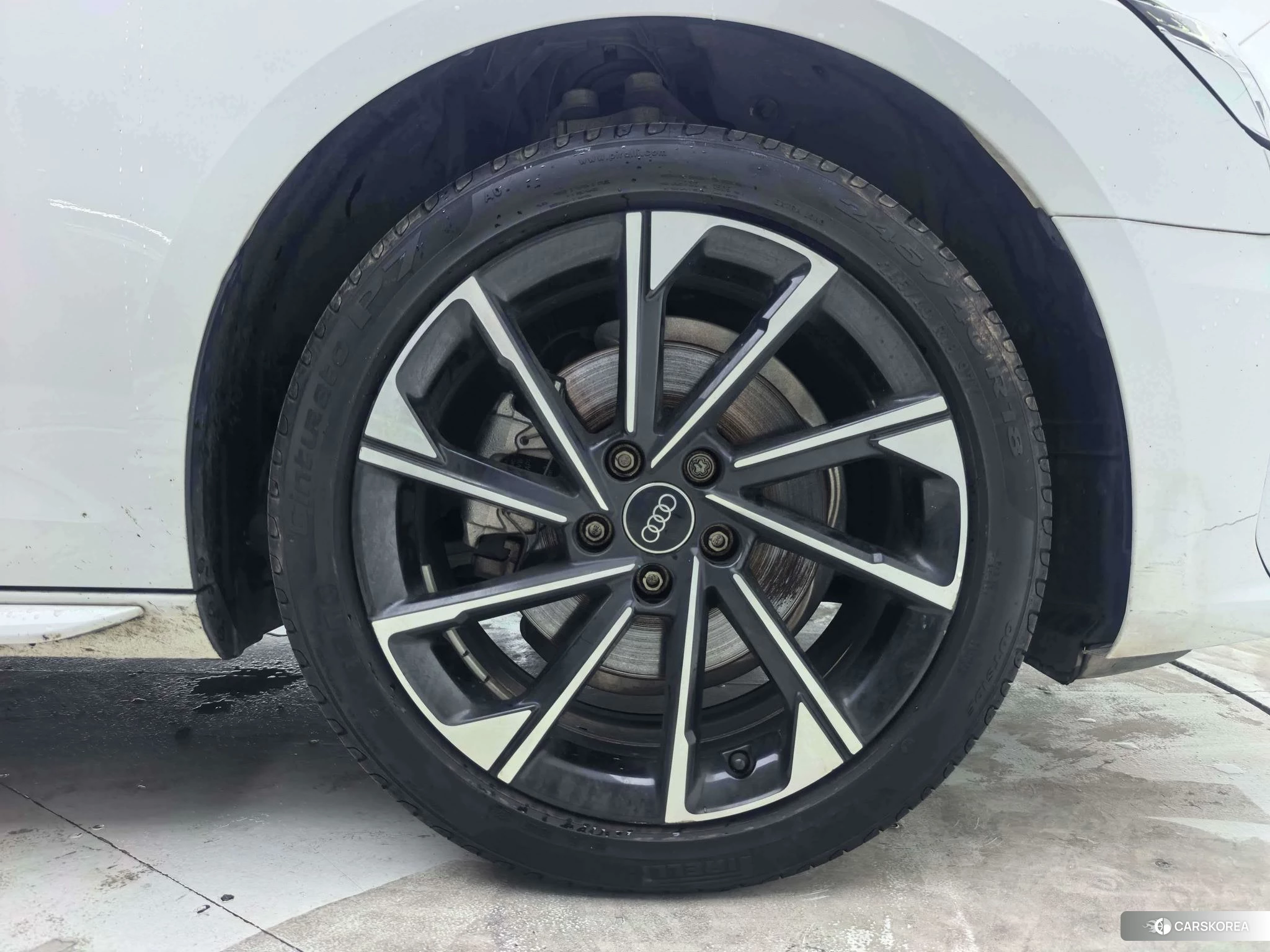 Audi A4L id 4454759 из Китая 15
