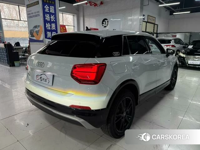 Audi Q2L id 4208809 из Китая 15