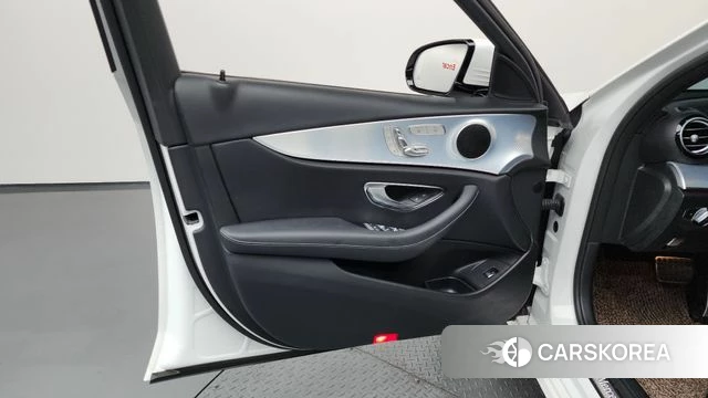 Mercedes-Benz E-Class W213 id 4317524 из Кореи 15