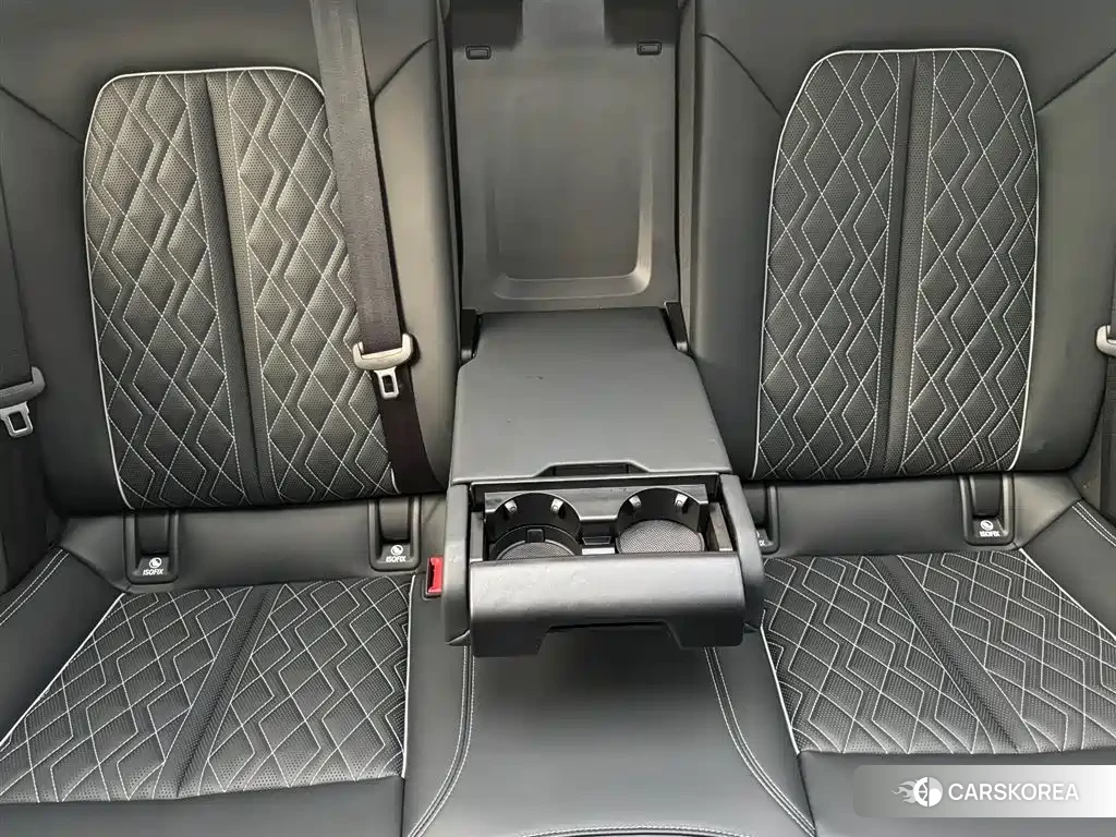 Audi A5L id 4600446 из Китая 15