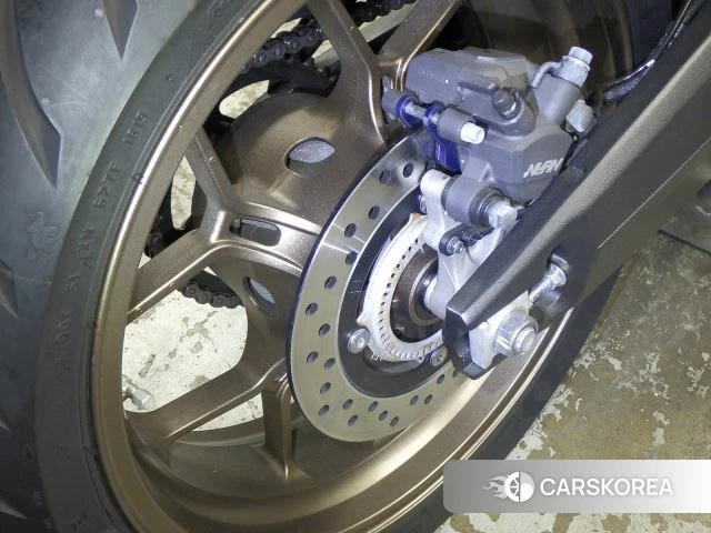 Проданный Honda CB650R id 4000028 из Японии, фото 15