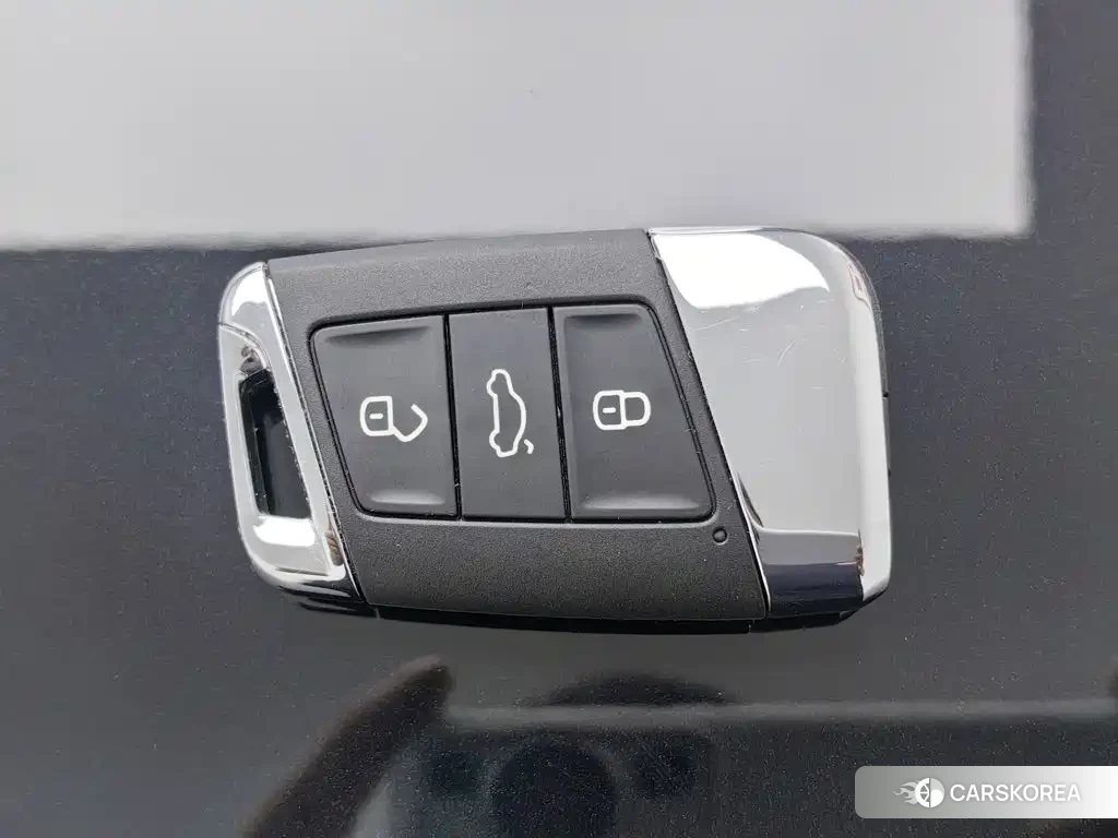 Volkswagen Passat id 4607102 из Китая 15