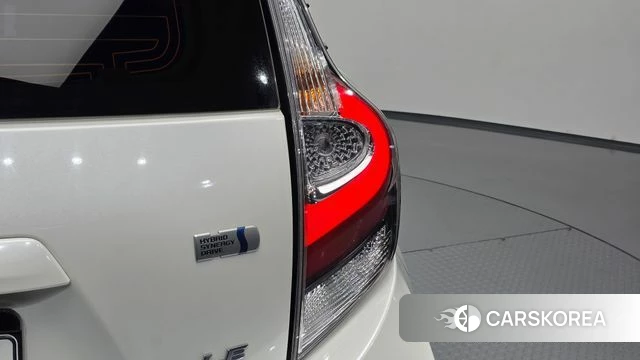 Toyota Prius C id 4482764 из Кореи 15