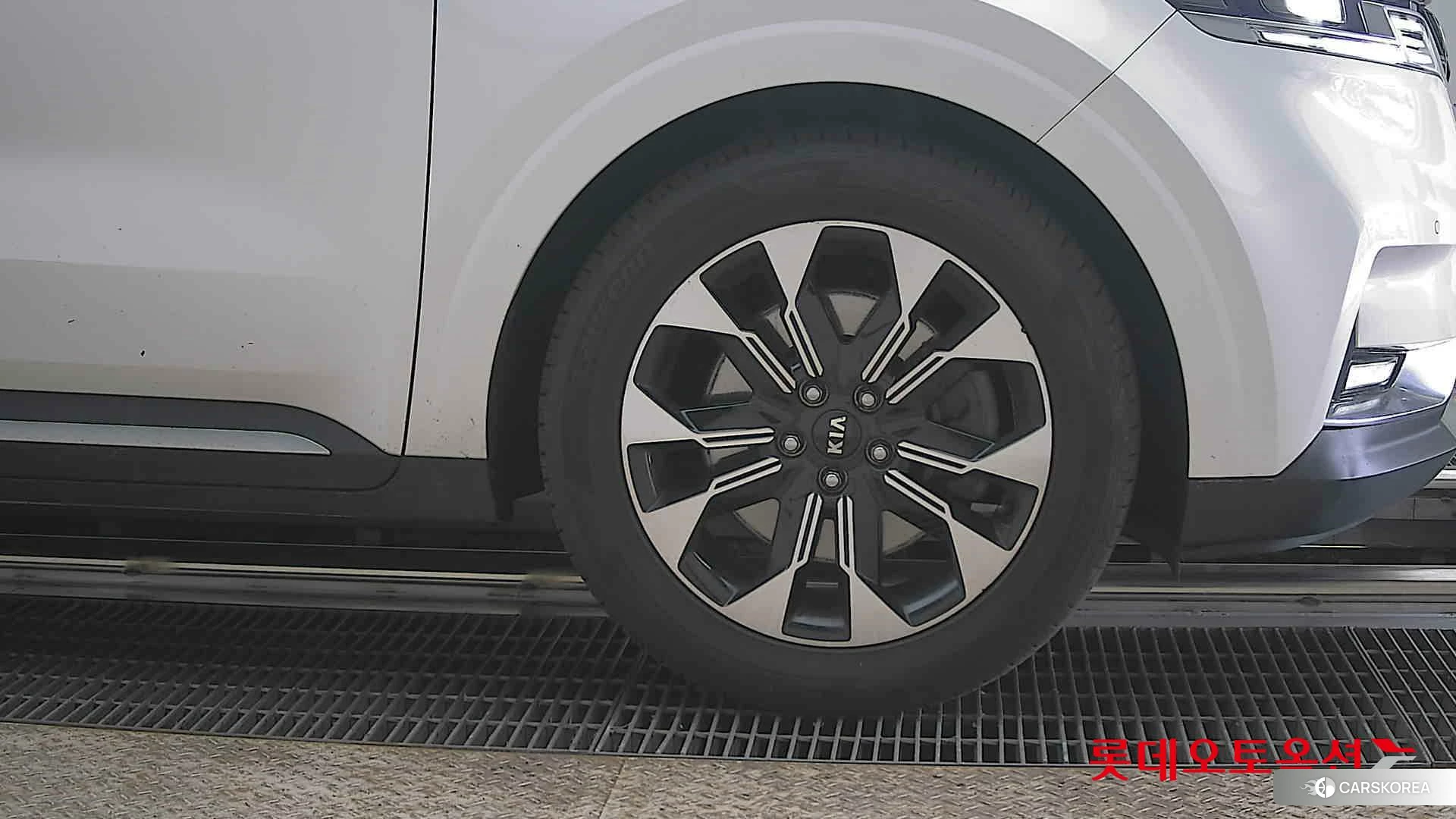 Kia Carnival id 3869406 из Кореи 15