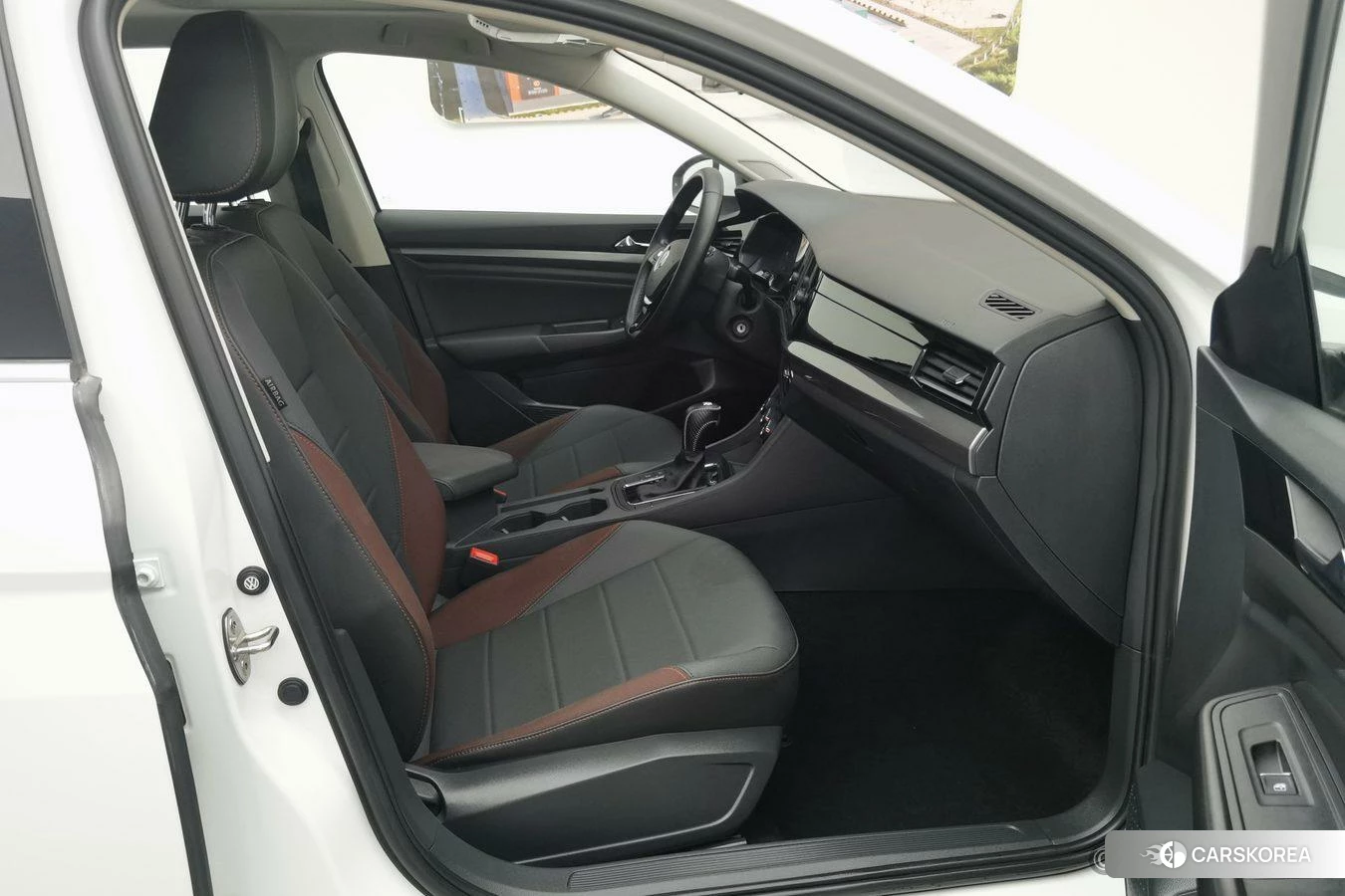Volkswagen Bora id 4452443 из Китая 15