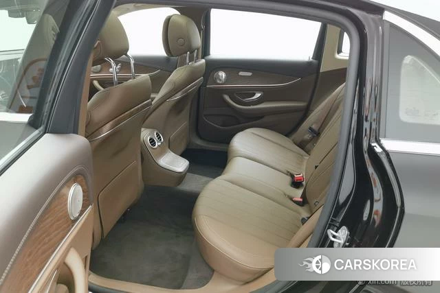 Mercedes-Benz E-class id 4264017 из Китая 15