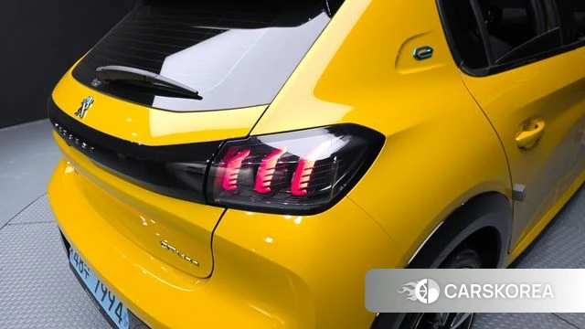 Peugeot e-208 second Generation id 4196126 из Кореи 15