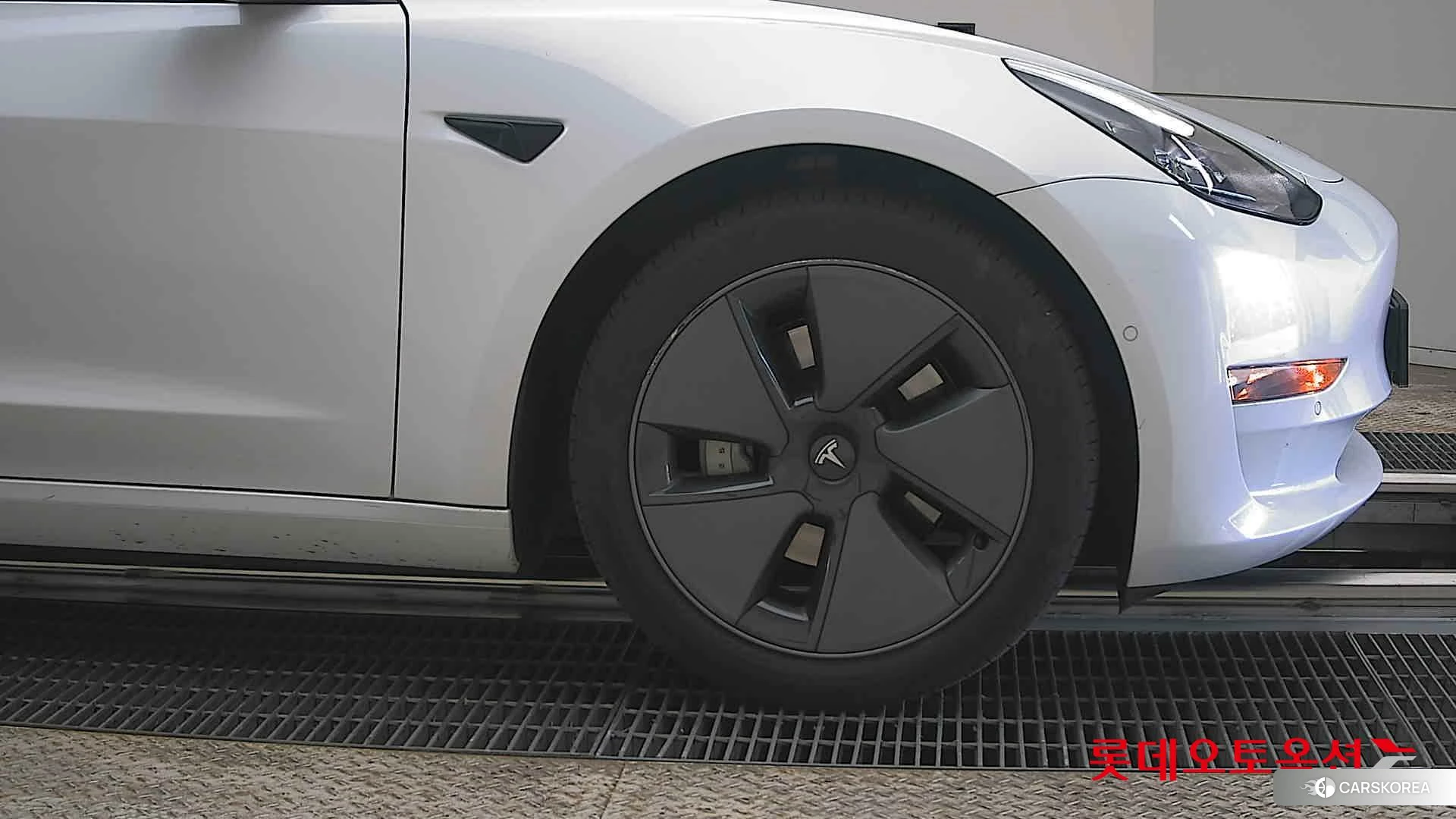 Tesla Model 3 Long Range id 3882115 из Кореи 15