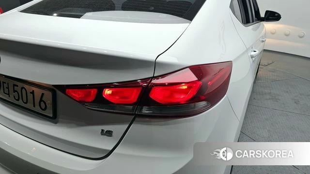 Hyundai Avante AD id 4246158 из Кореи 15