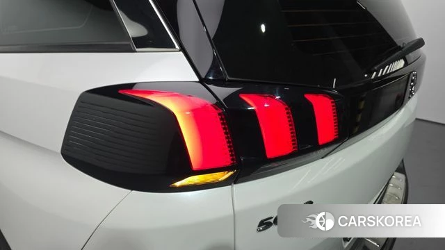 Peugeot 5008 second generation id 4232472 из Кореи 15