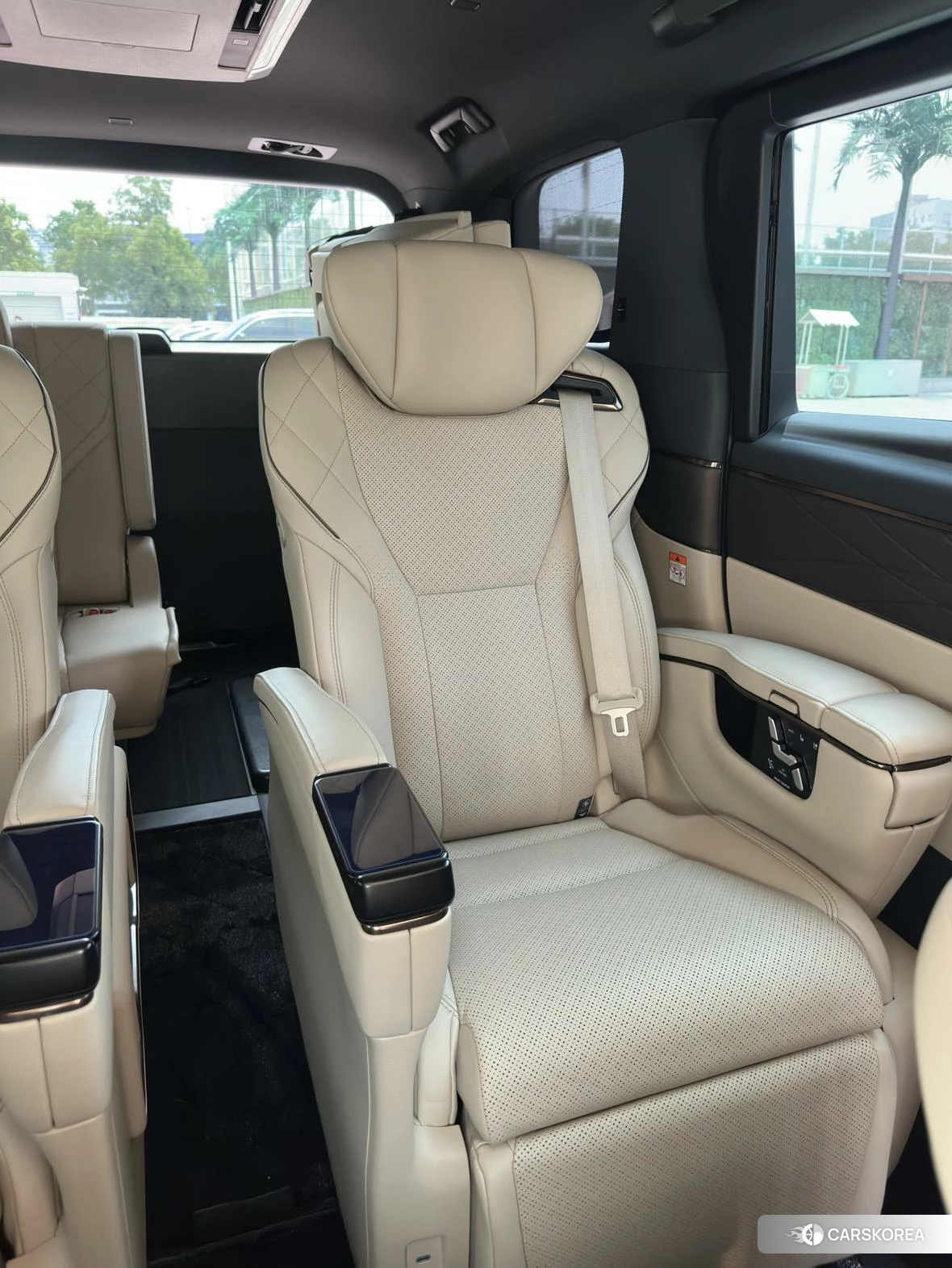 Toyota Vellfire id 4513971 из Китая 15