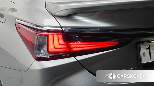 Lexus ES300h 7th generation id 4746069 из Кореи 15
