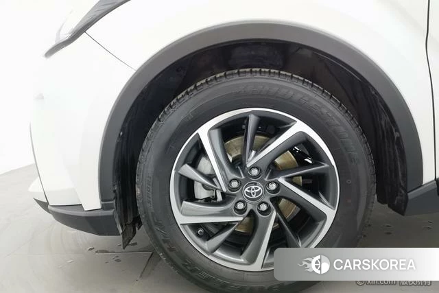 Toyota C-HR id 4279081 из Китая 15