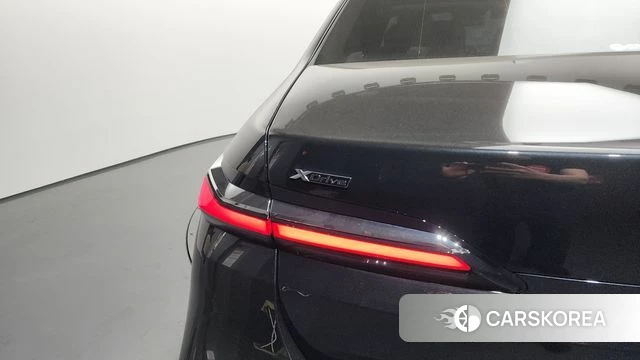 BMW 7 Series (G70) id 4394353 из Кореи 15