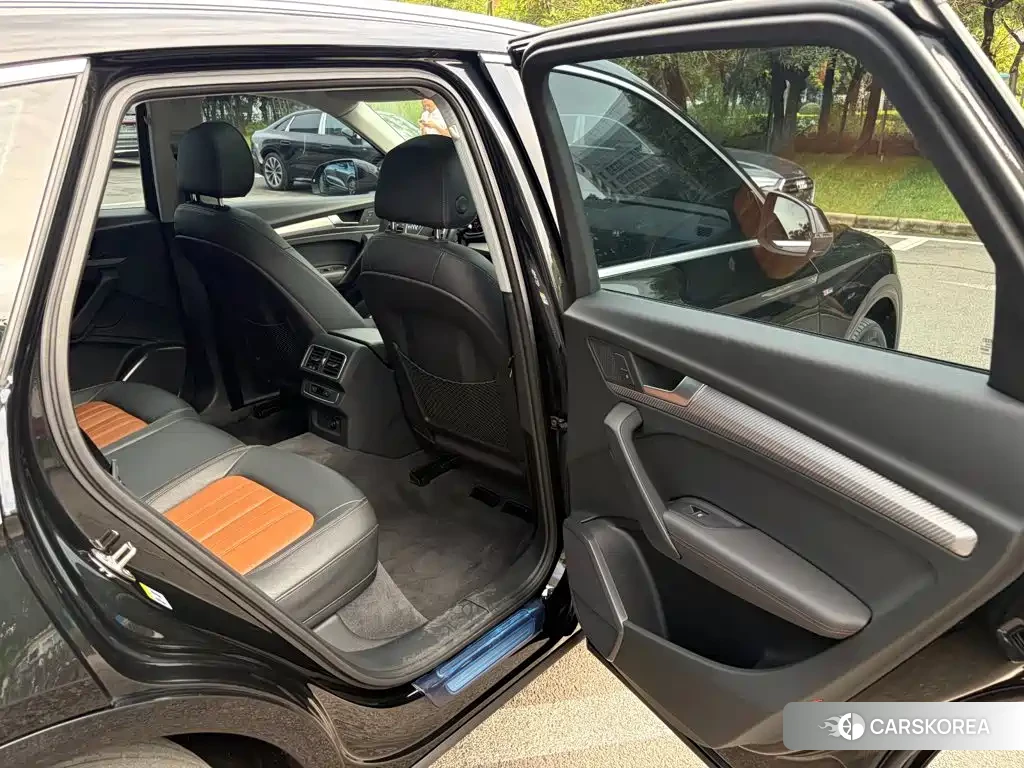 Audi Q5L id 4600834 из Китая 16
