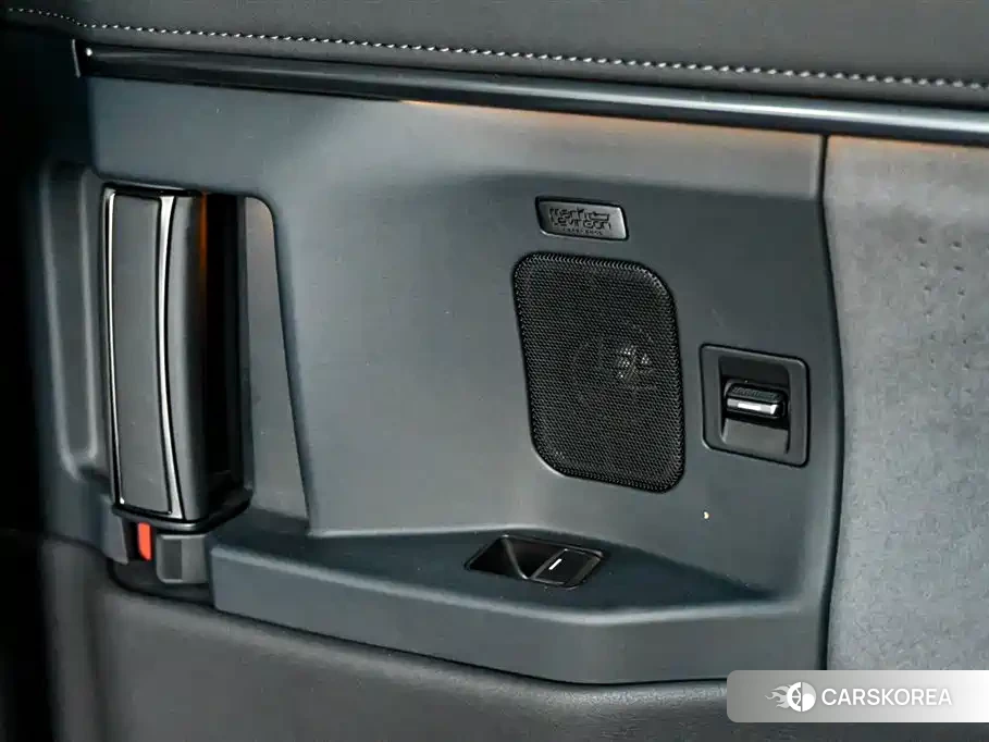 Lexus LM id 4589114 из Китая 15