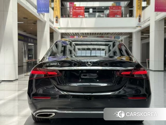 Mercedes-Benz E-class id 4297452 из Китая 15