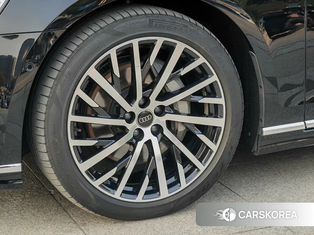 Audi A8 id 4272808 из Китая 15
