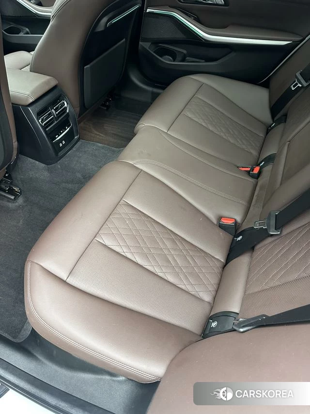 BMW 3 series id 4238676 из Китая 15