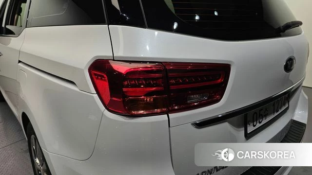 Kia The New Carnival id 4557876 из Кореи 15