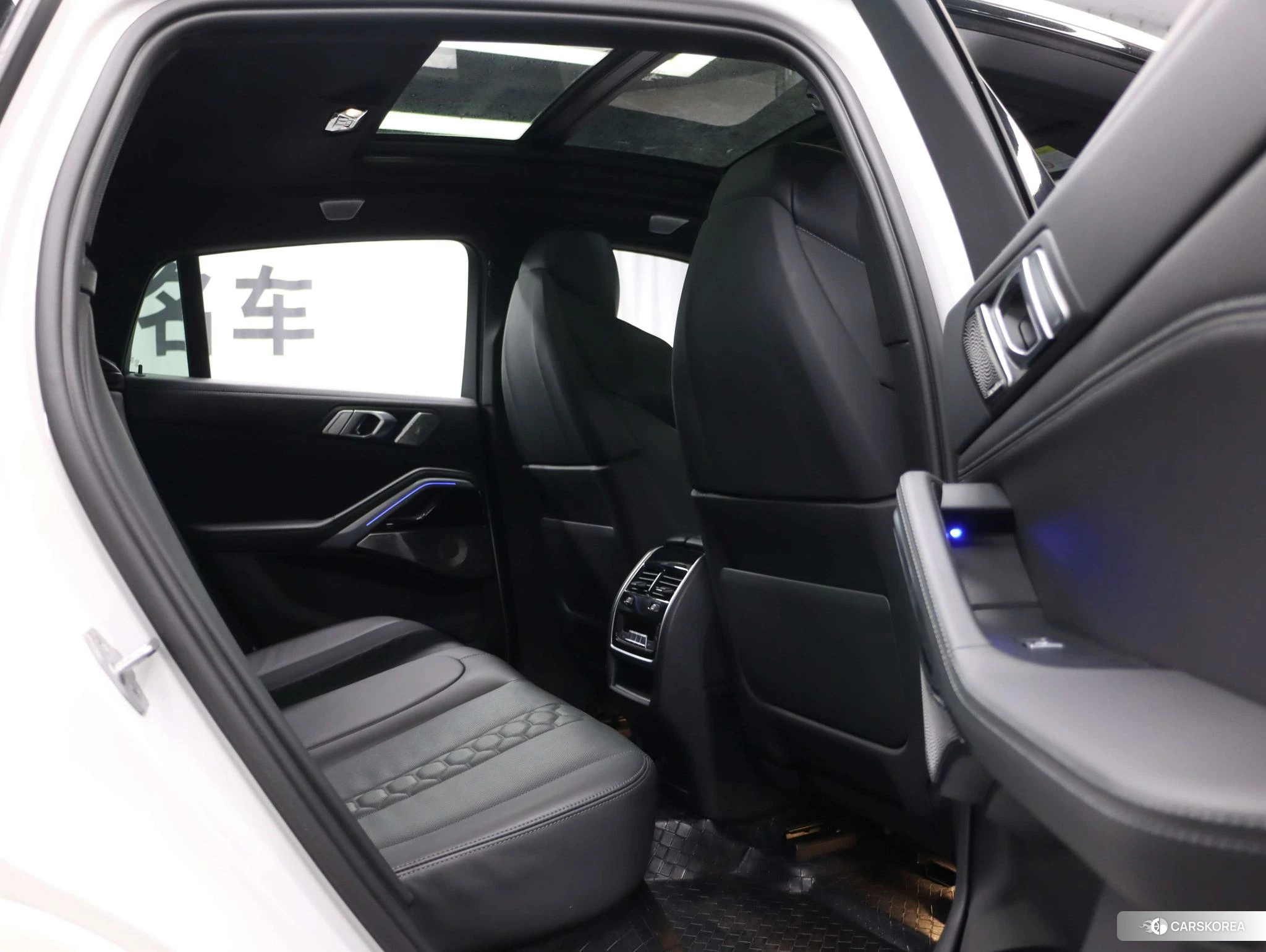 BMW X6 M id 4407168 из Китая 15