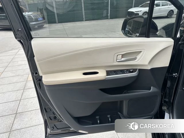 Toyota Saina id 4301760 из Китая 15