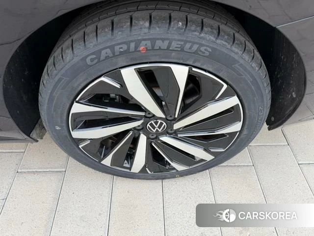 Volkswagen Passat id 4264706 из Китая 15