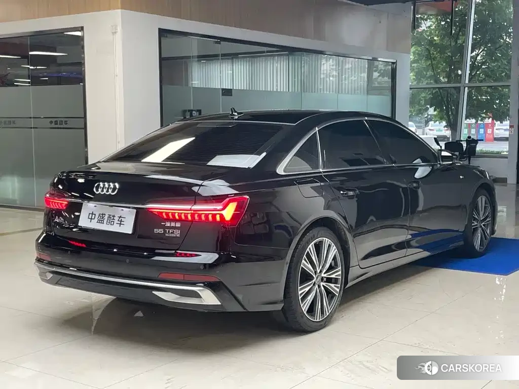 Audi A6L id 4679616 из Китая 15