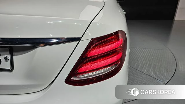 Mercedes-Benz E-Class W213 id 4305207 из Кореи 15