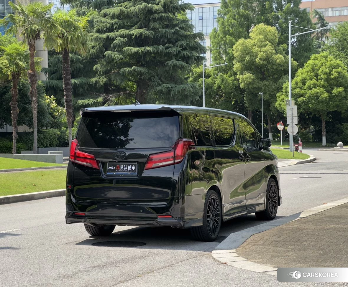 Toyota Alphard id 4453691 из Китая 15