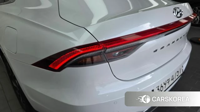Hyundai The New Grandeur IG Hybrid id 4428610 из Кореи 15