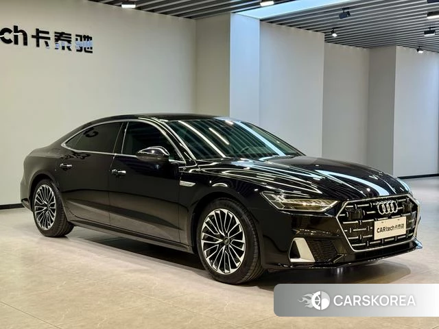 Audi A7L id 3849801 из Китая 15
