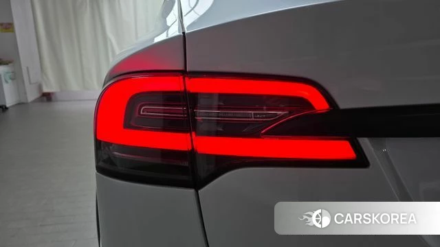 Tesla Model X id 4688711 из Кореи 15