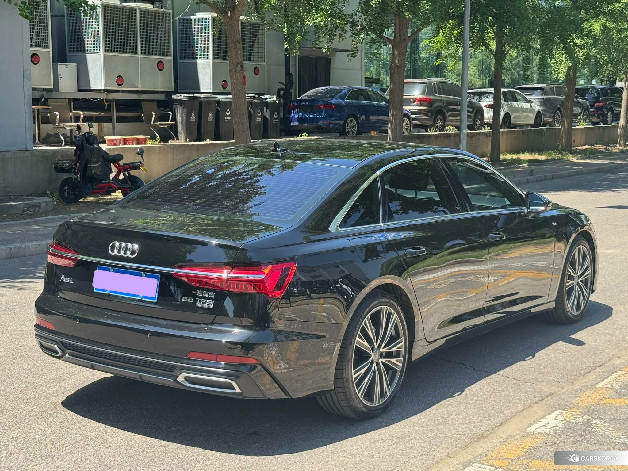 Audi A6L id 4473833 из Китая 15